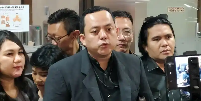 Puluhan Korban Investasi Emas Melaporkan Direksi PT DGJ