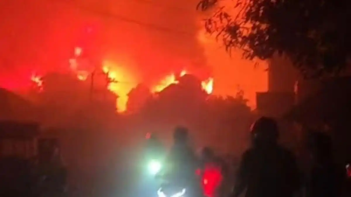 Kebakaran Lahan Merambat ke Permukiman, 500 Rumah di Bangka Selatan Terdampak