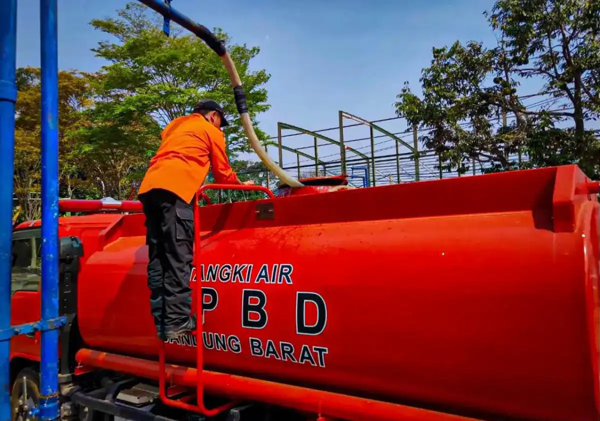 Video Warga Cipangulaan Kesulitan Mendapatkan Air Bersih Viral di Batujajar