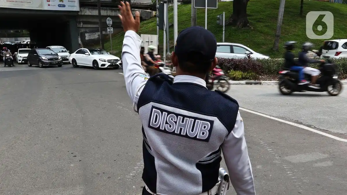 Gebrak Pagi Dishub DKI Libatkan 1.420 Personel untuk Mengurai Kemacetan