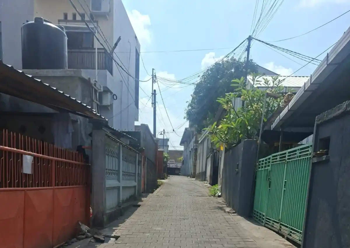 Video Percobaan Jambret Kalung Emas di Denpasar Barat Viral, Korban Terjatuh