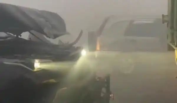 Tiga SUV Bertabrakan di Barito Kuala akibat Kabut Asap Kebakaran Lahan