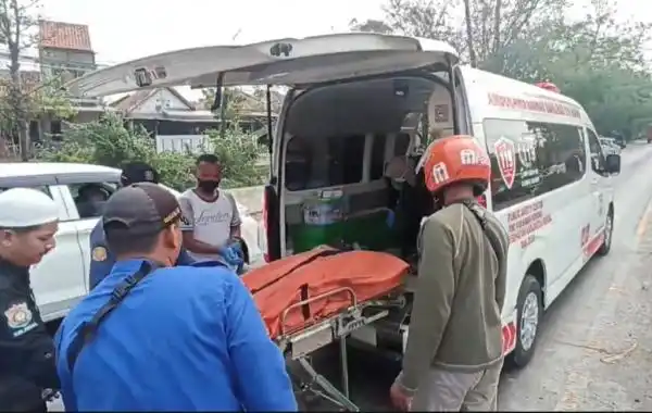 Pengendara Motor Meninggal Setelah Menabrak Pembatas di Pantura Kendal
