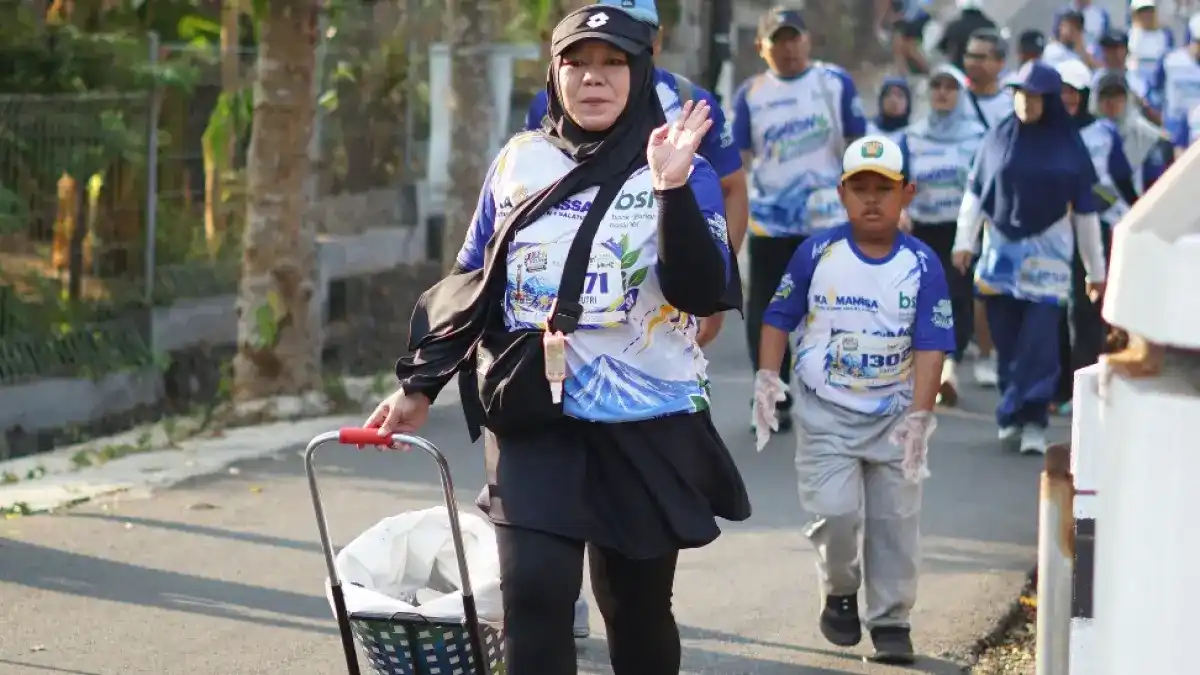 Satu Dekade IKASMANSsa: Lari Bersama Sambil Membersihkan Salatiga