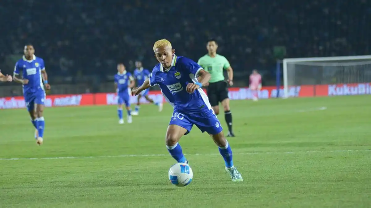 Persib Bangkit Setelah Tertinggal Dua Gol, Dewa United Pulang dengan Satu Poin