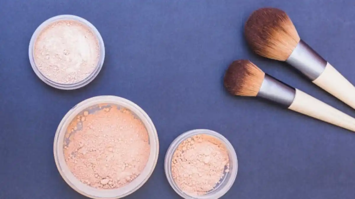 Baru Beberapa Jam Makeup Sudah Luntur? Hindari Kesalahan Ini saat Pakai Bedak