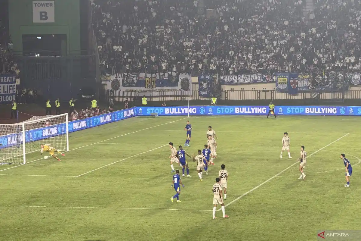 Persib Bandung Bangkit dan Amankan Satu Poin dari Dewa United