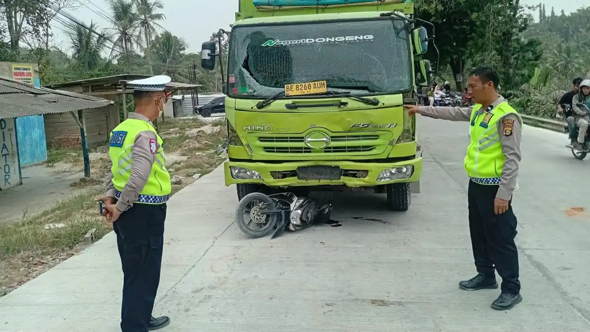 Rem Blong Diduga Picu Kecelakaan Lima Kendaraan di Pringsewu, Dua Pelajar Tewas