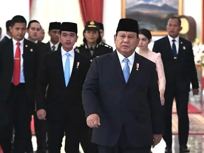 Rapor Dua Tahun Prabowo-Gibran: Nilai Kinerja Rendah, Publik Soroti Stres dan Kebijakan Pemerintah
