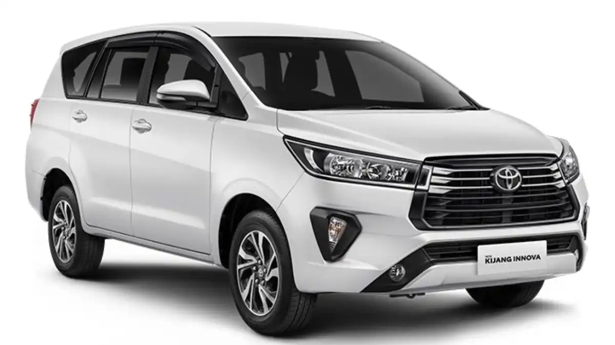 Persaingan Innova Reborn dan Zenix Hybrid dalam Distribusi Mobil Keluarga Indonesia