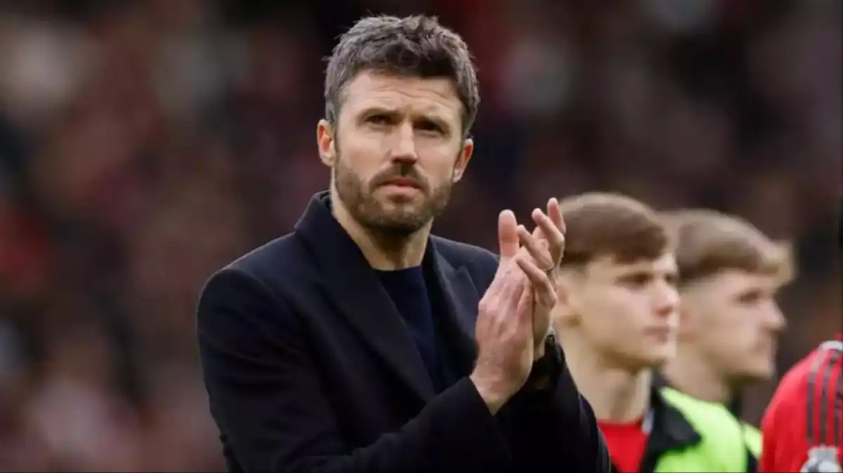 Masa Depan Michael Carrick Tertekan, Conte dan Howe Masuk Radar Manchester United