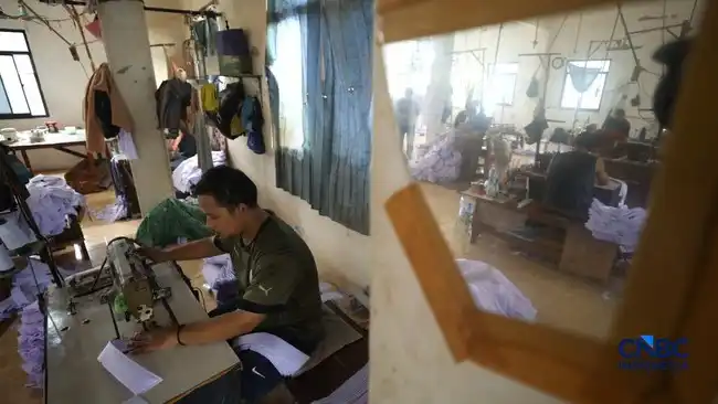 Konveksi Lokal Menghadapi Produk Impor dengan Strategi Digital dan Siaran Langsung