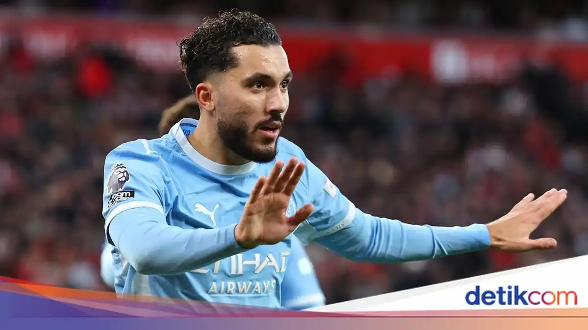 Rayan Cherki Jadi Penentu Kemenangan Telak Manchester City di Anfield