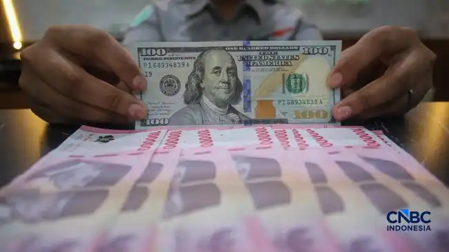 Rupiah Berbalik Melemah ke Rp17.895 per Dolar AS di Tengah Tekanan Global