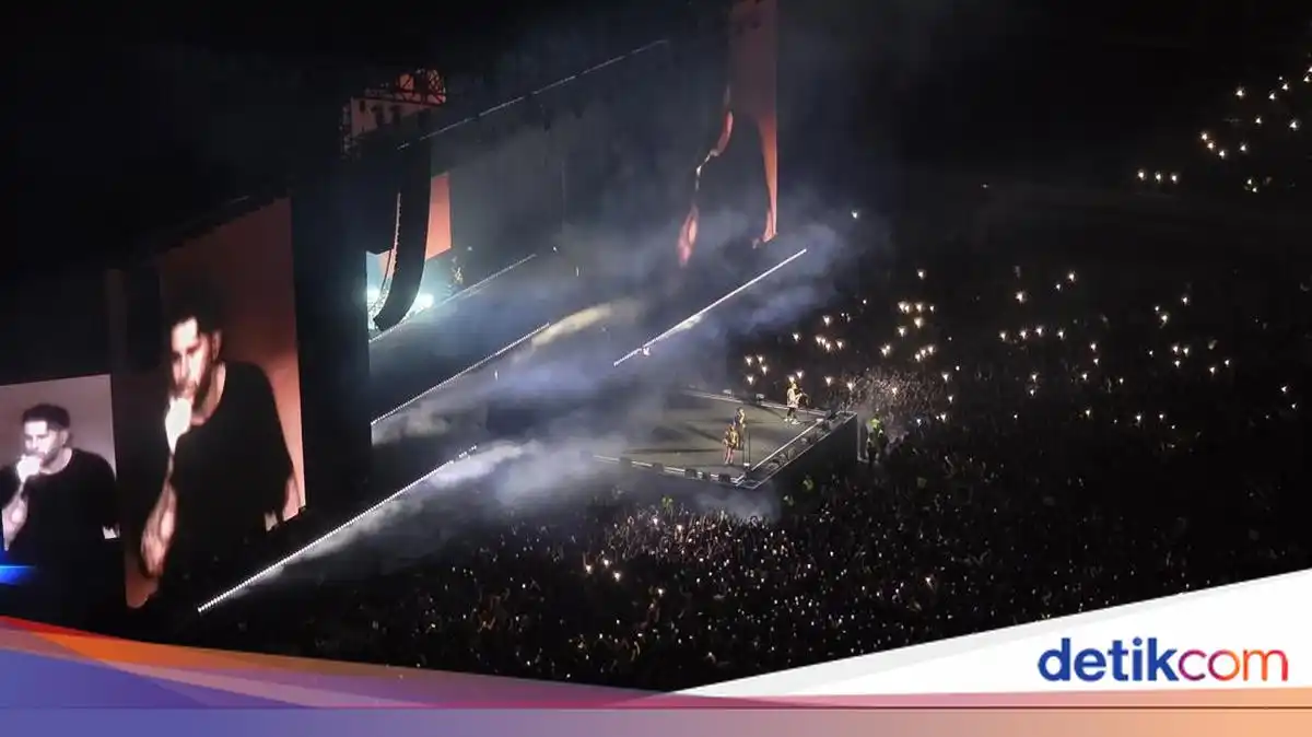 Dari Balik Drum, Brooks Wackerman Abadikan Gegap Gempita Konser Avenged Sevenfold di JIS
