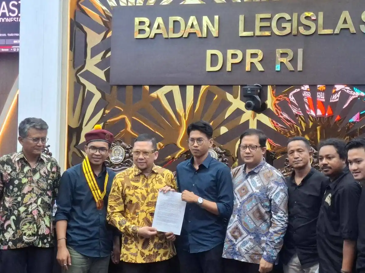 Fraksi Golkar Buka Pertimbangan Hak Angket atas Polemik Syarat Pendidikan Gibran