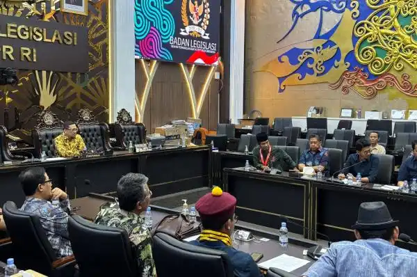 Koalisi Sipil Dorong Fraksi Golkar Prakarsai Hak Angket soal Polemik Ijazah Gibran