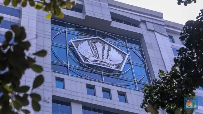 Insentif Enam Bulan untuk Bahan Baku Plastik Impor Resmi Berlaku