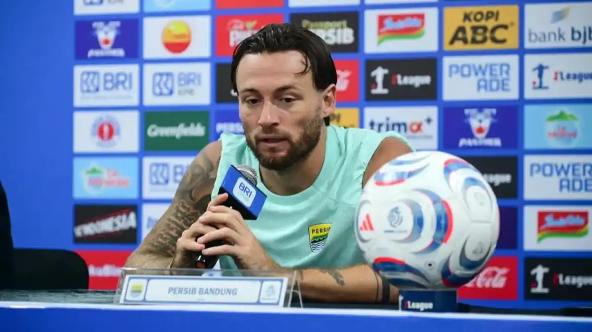 Marc Klok Bela Kakang Rudianto dan Soroti Hujatan Suporter Persib