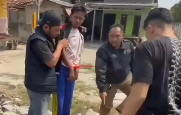 Duel Senjata Tajam di Bekasi Berujung Maut, Pelajar SMP Tewas karena Perselisihan Korek Api
