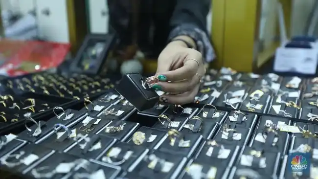 Perbandingan Harga Emas Pegadaian pada 15 Oktober 2026: Galeri 24, Antam, UBS, dan Retro