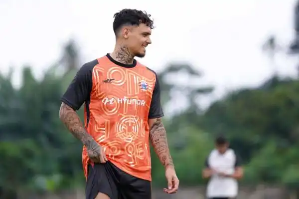 Shayne Pattynama Belum Masuk Skuad Persija, Shin Tae-yong Minta Publik Menunggu