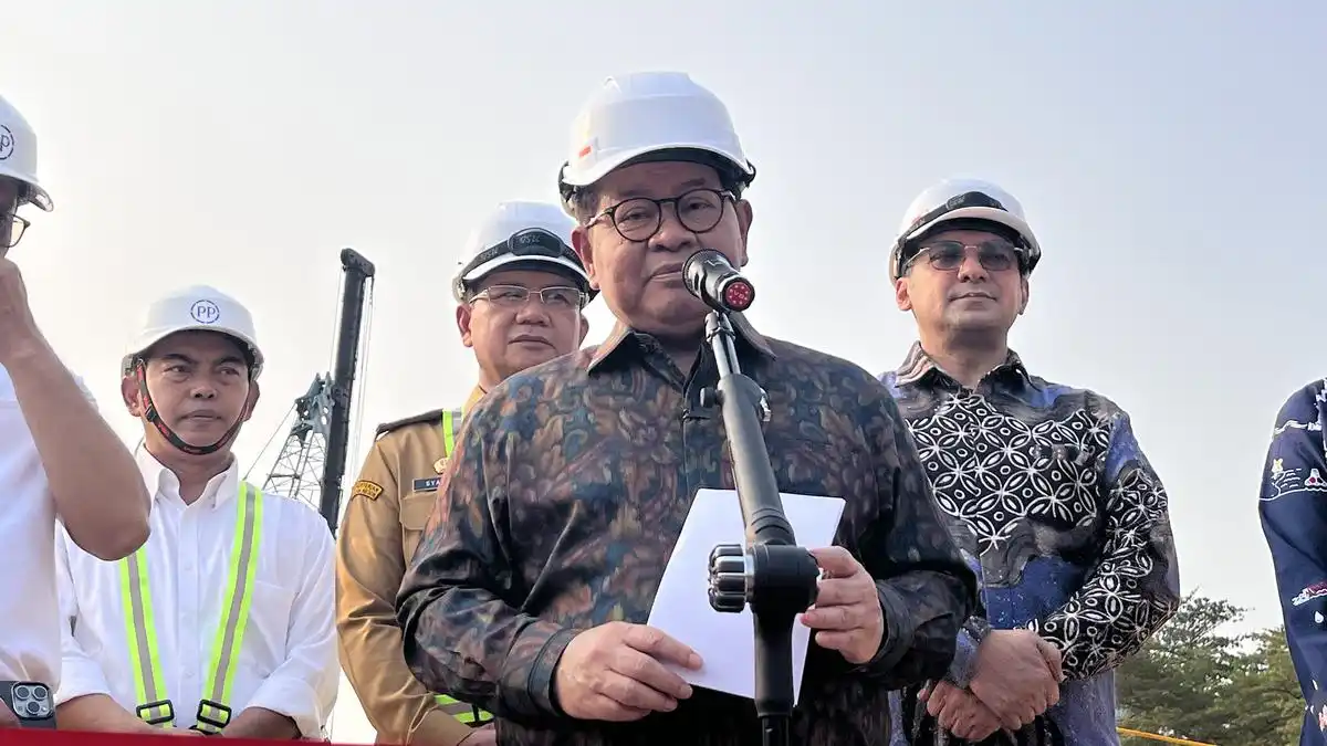 Pramono Janjikan Perbaikan Aksesibilitas Halte Kota Bambu