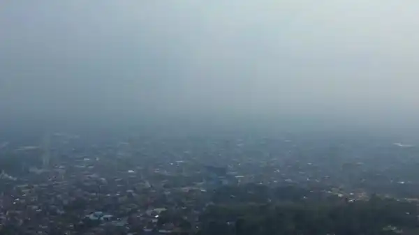 Kendari Alihkan Pembelajaran ke Rumah di Tengah Ancaman Kabut Asap