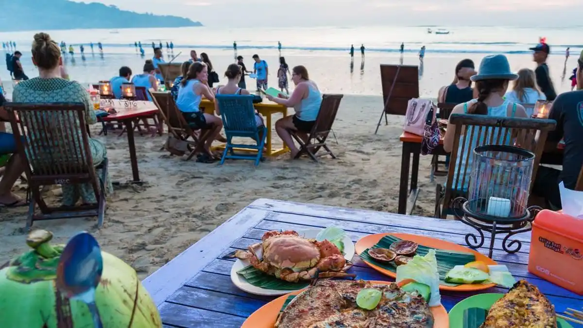 Menjelajahi Pilihan Seafood di Ancol, dari Santap Tepi Pantai hingga Kuliner Malam