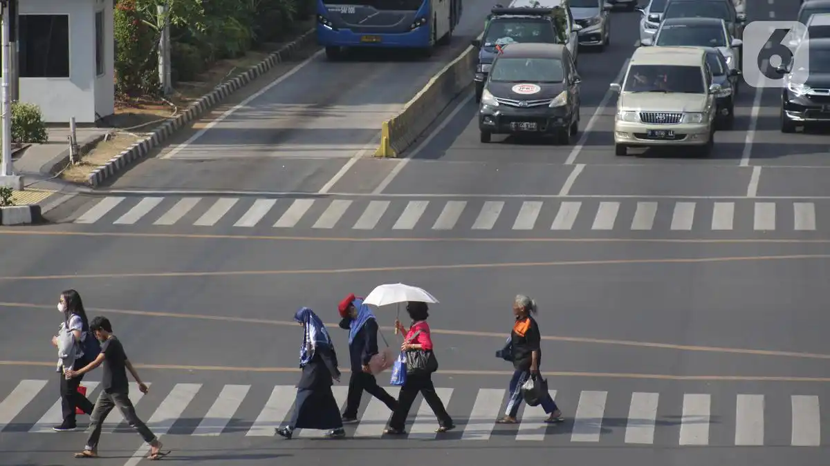 Asap Karhutla Bergeser dari Jabodetabek, Pemantauan Udara Tetap Berlanjut
