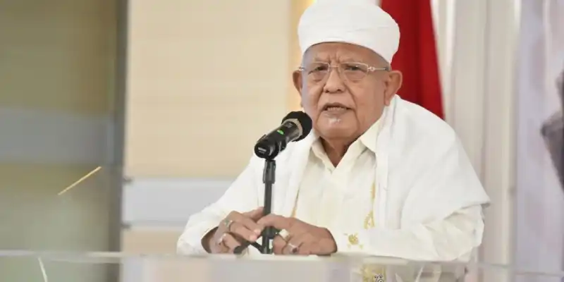 KH Syukron Makmun, Sang “Singa Podium”, Wafat di Jakarta