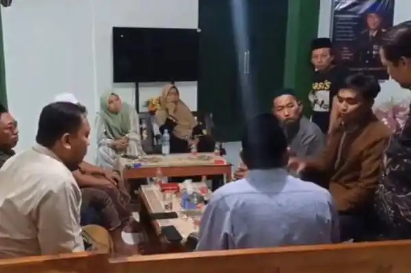 Teguran soal Kelengkapan Sekolah Berujung Dugaan Pemukulan Kepala MI di Lamongan