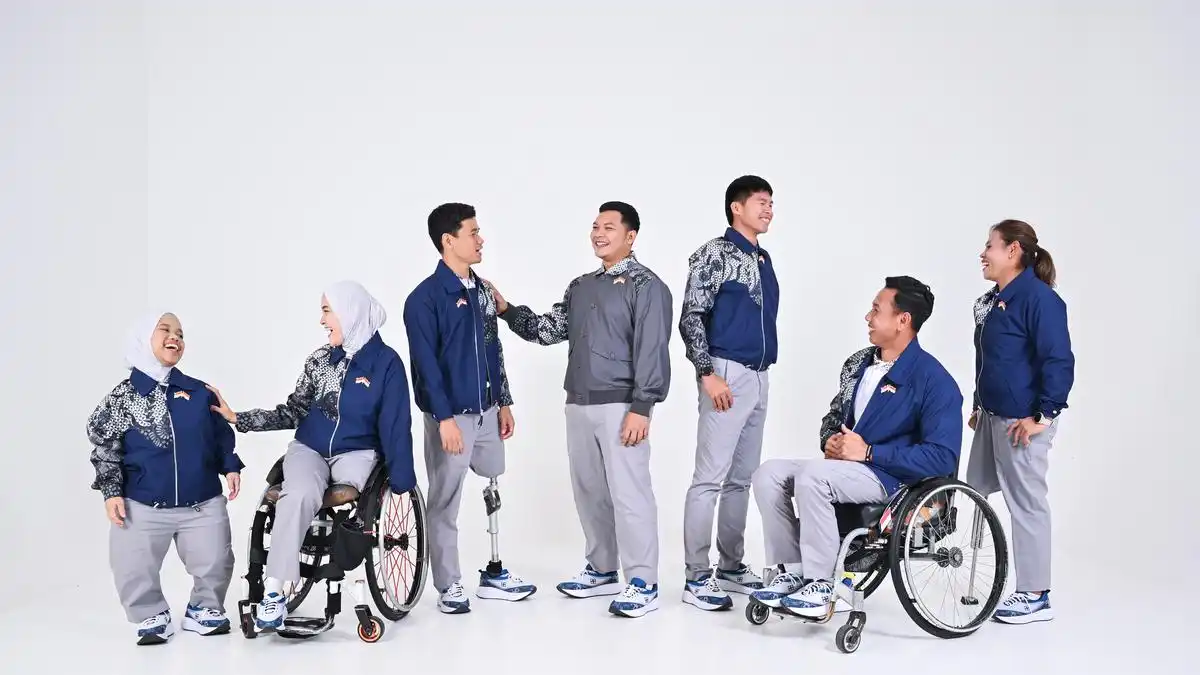 Busana Ivan Gunawan Warnai Defile Kontingen Indonesia di Asian Para Games 2026