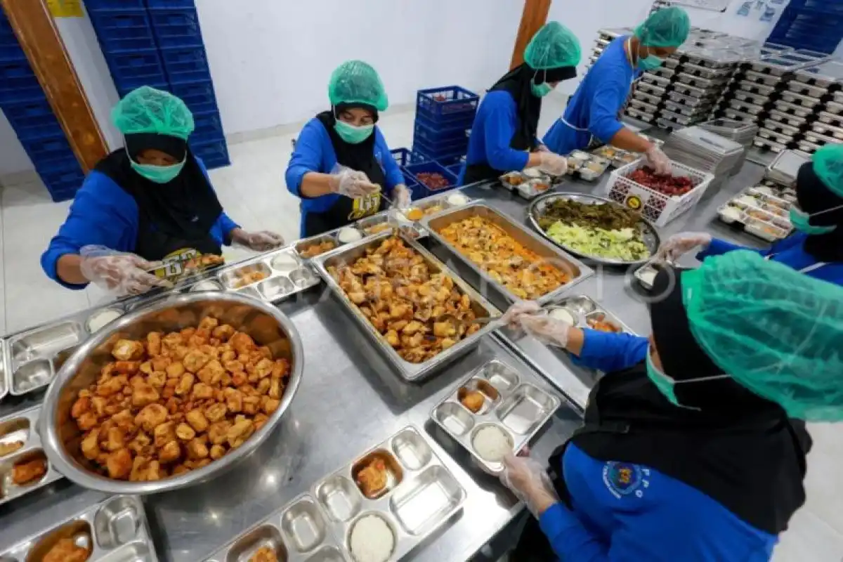Program Makan Bergizi Gratis: Jangkauan, Pengawasan, dan Rencana Perluasan