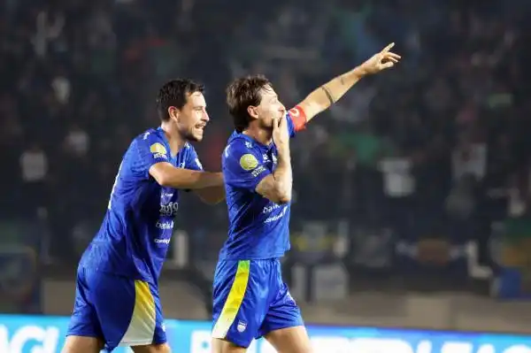 Persib Bidik Tiga Poin saat Menjamu Persik di Tengah Jadwal Padat