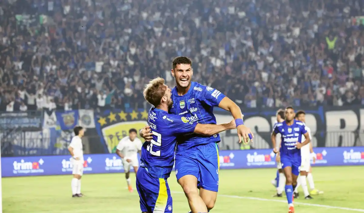 Persib Amankan Kemenangan Tipis atas Persik, Tolic Puji Semangat Tim