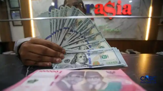 Rupiah Dibuka di Rp18.000 saat Investor Mencermati Risiko Pasar