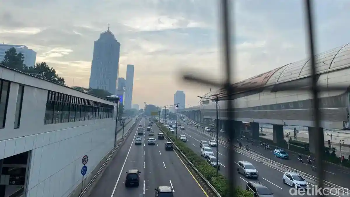 DKI Siapkan Opsi PJJ jika Polusi Udara Jakarta Memburuk