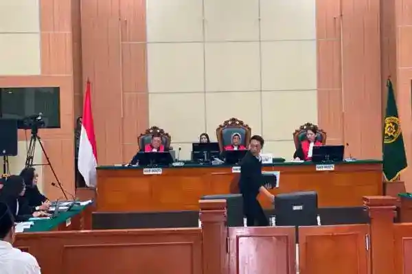 Pemeriksaan Saksi Dian Sandi di Sidang Dokter Tifa Diwarnai Keberatan soal Durasi