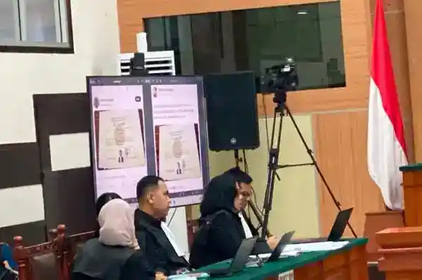 Kesaksian Dian Sandi soal Asal Foto Ijazah Jokowi di Persidangan