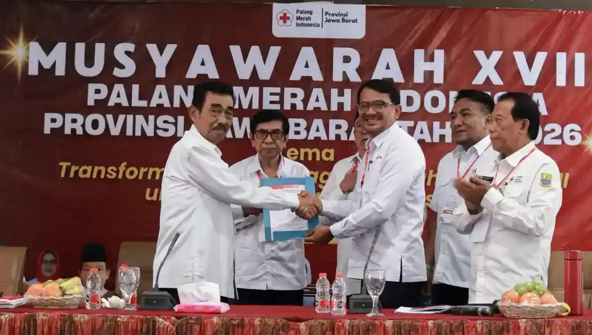 Adang Rochjana Kembali Pimpin PMI Jawa Barat di Tengah Polemik Pemberhentian Pengurus