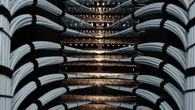 Ekspansi Infrastruktur AI Dibayangi Utang, Investor Menimbang Risiko dan Peluang
