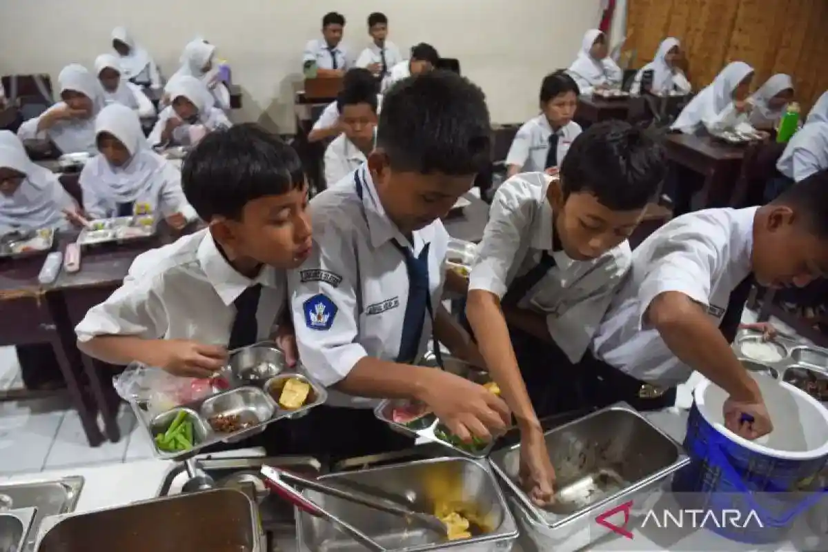 Kritik Publik Jadi Bagian Evaluasi Program MBG