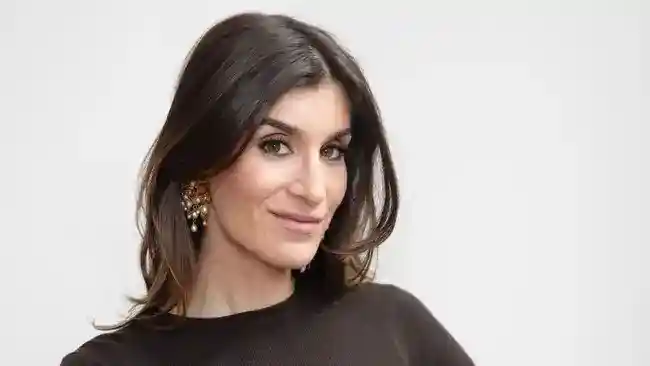 Mengapa Miliuner Haley Sacks Memilih Menyewa Rumah
