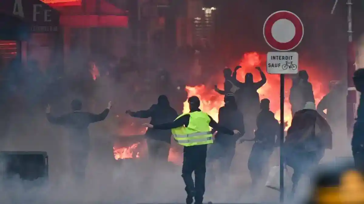 Prancis Batasi Aksi 24 Oktober: Larangan Demonstrasi, Jam Malam, dan Transportasi Marseille