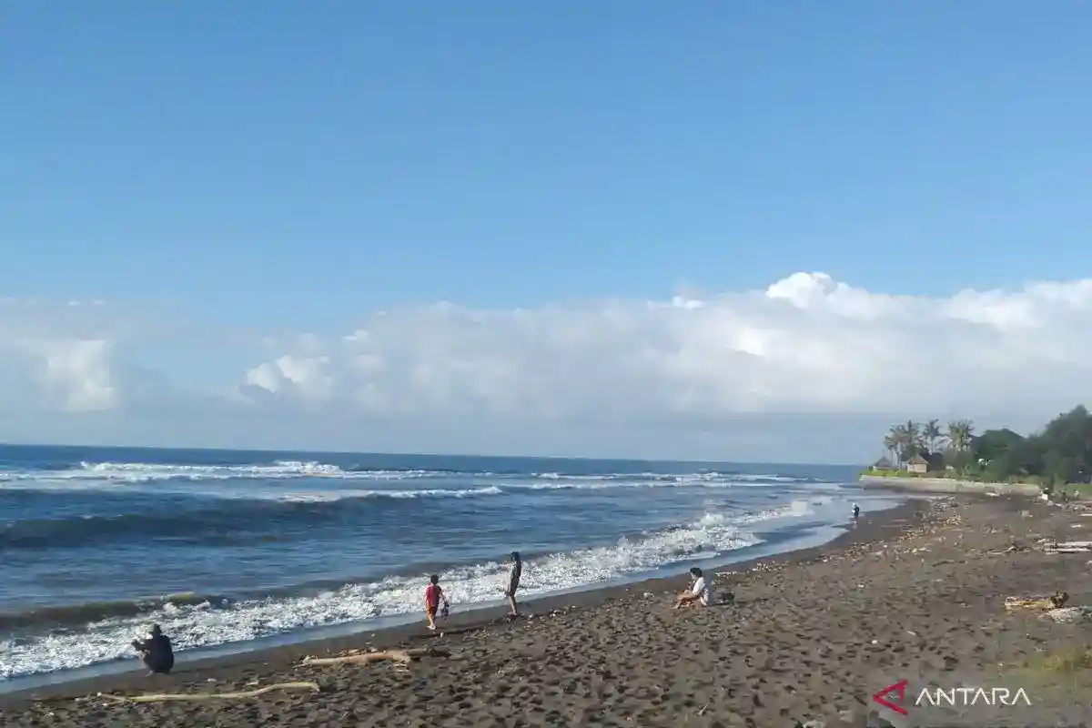 Gelombang hingga Empat Meter Mengancam Sejumlah Perairan Bali