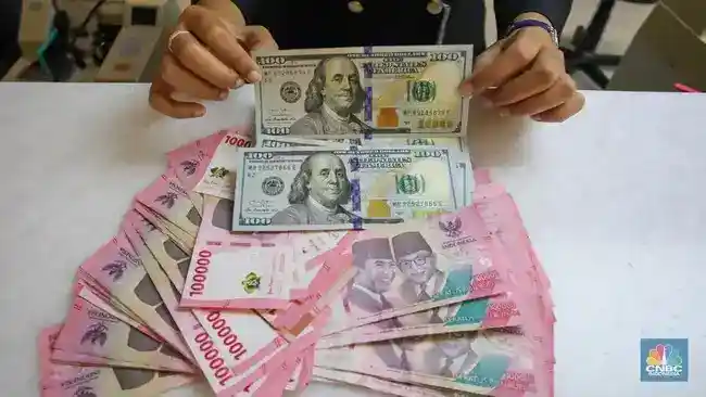 Rupiah Tutup Pekan di Rp18.040 per Dolar AS, Tekanan Pasar Masih Membayangi