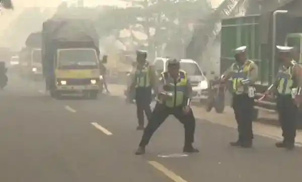 Kabut Asap Batasi Jarak Pandang, Tabrakan Truk dan Motor di Sampit Tewaskan Dua Orang