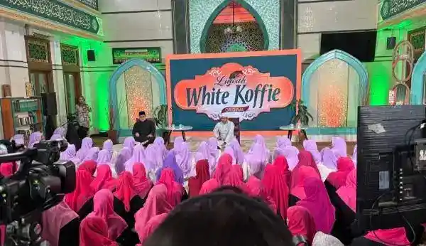 Tausiyah Cahaya Hati Indonesia Disambut Ramai di Duren Sawit