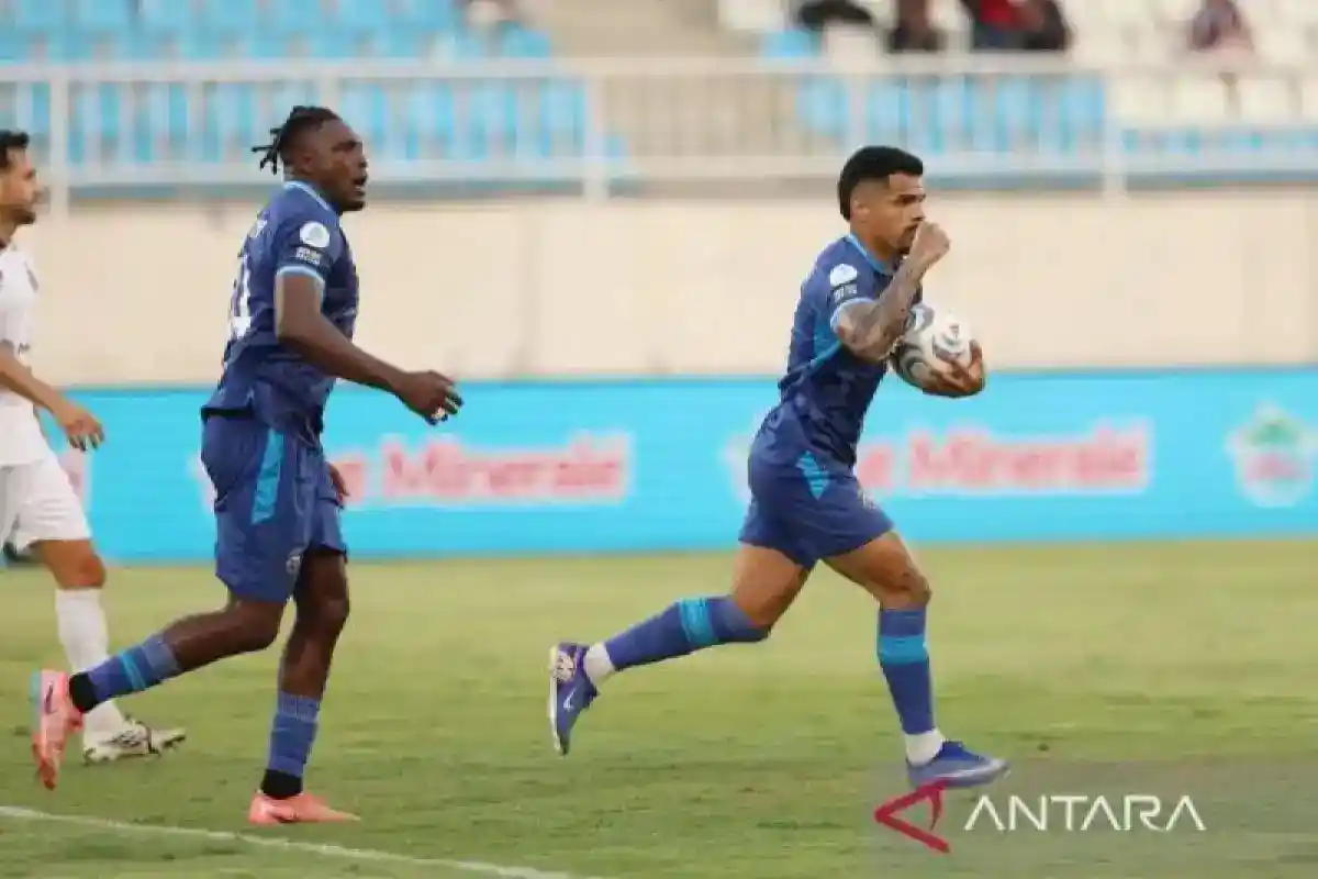 Arema Siapkan Respons Berbeda saat Menjamu Dewa United